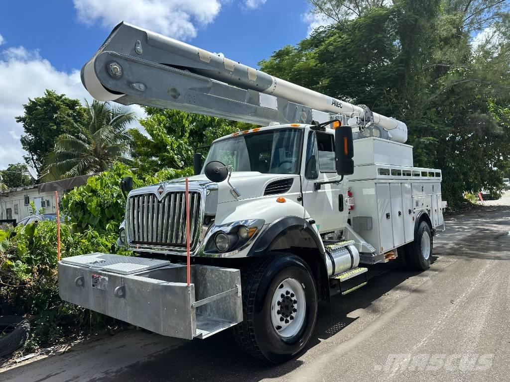 International 7300 트럭 탑재 고소작업대