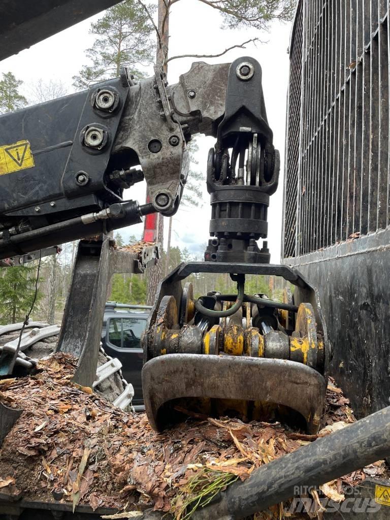 Komatsu 895 원목 포워더
