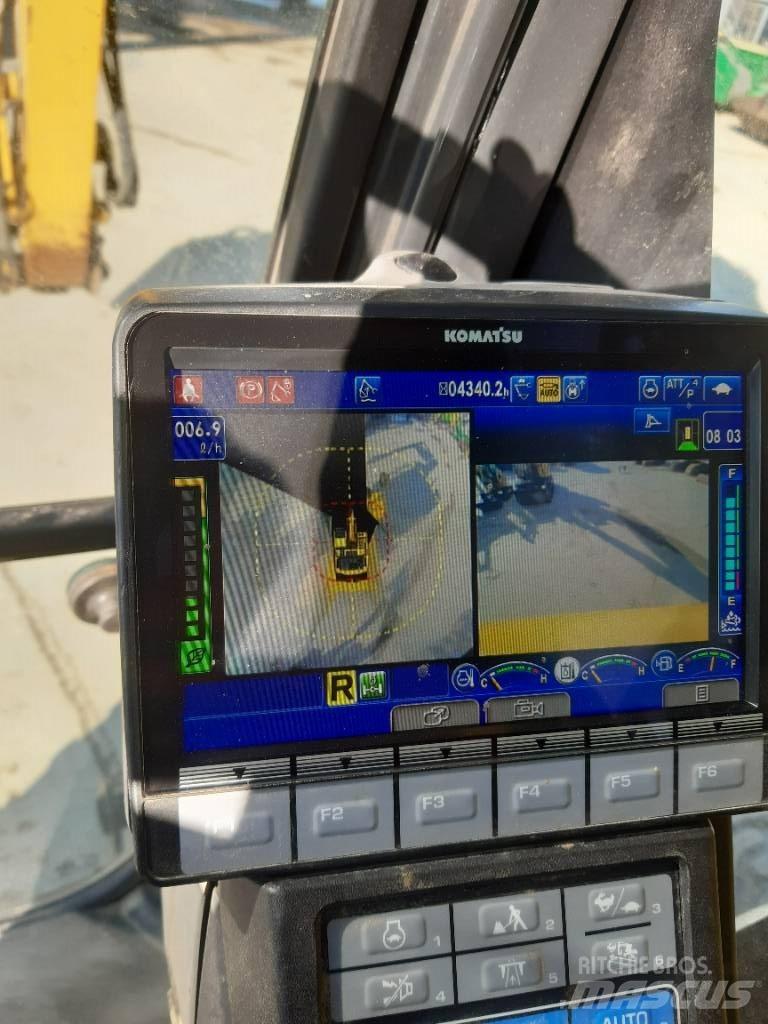 Komatsu PW180-11  휠 굴삭기