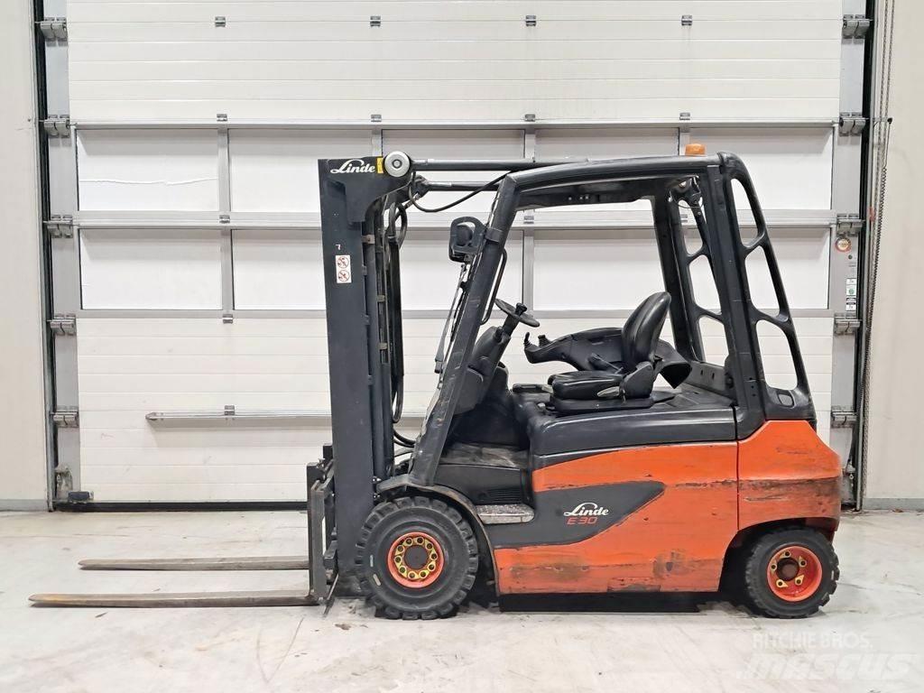 Linde E30-01 전동 지게차