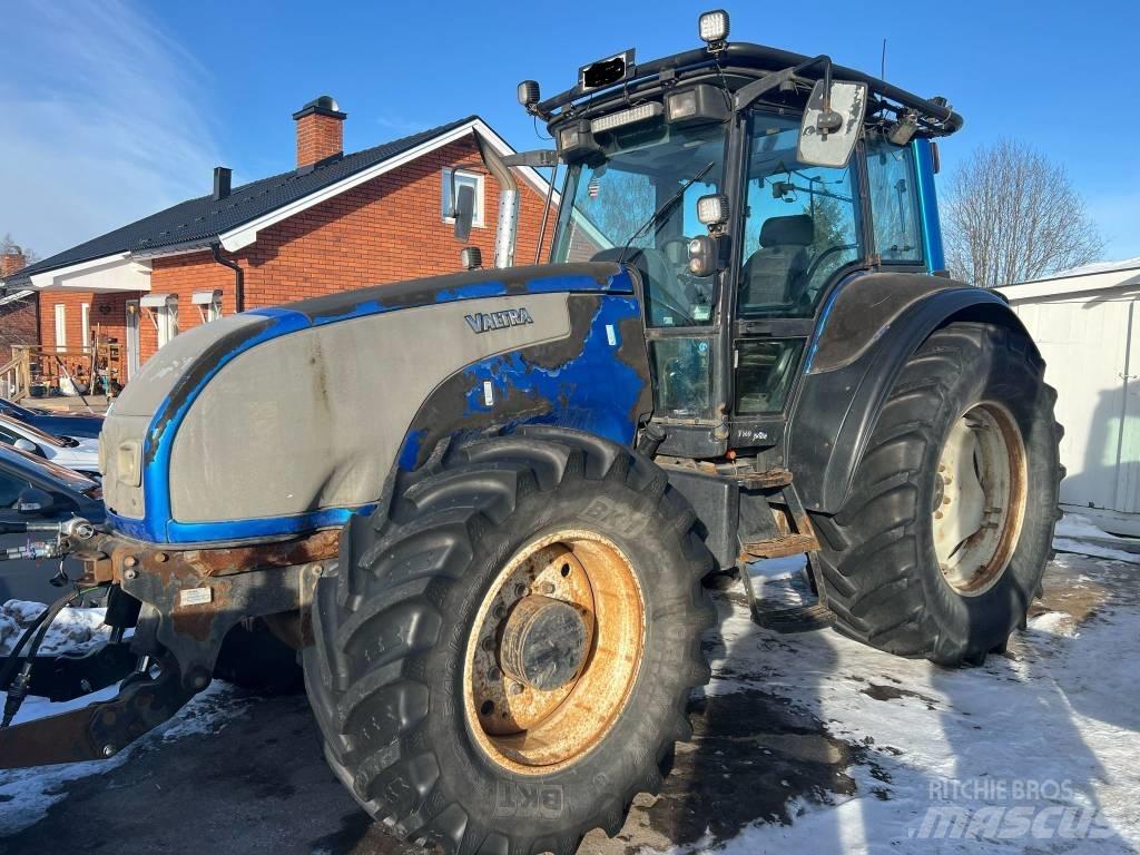 Valtra T 160 트랙터