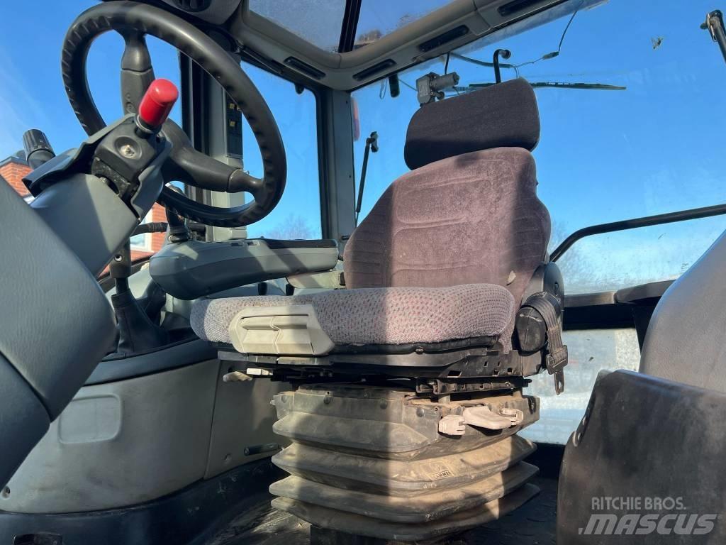 Valtra T 160 트랙터
