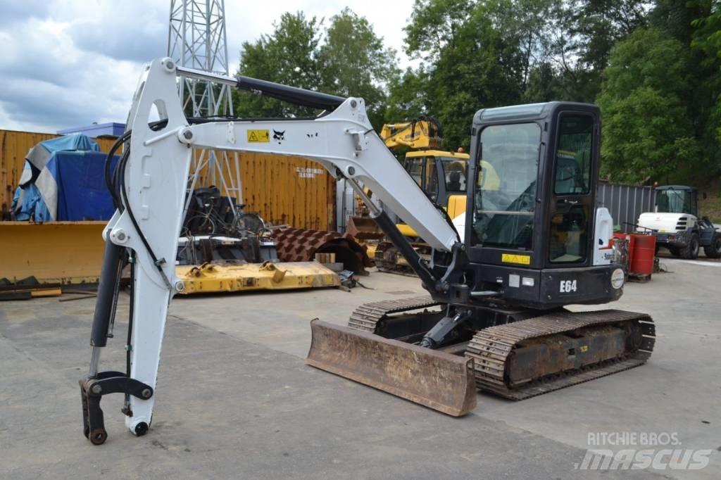 Bobcat E64 소형 굴삭기 7톤 미만