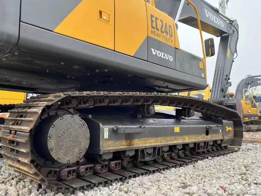 Volvo EC 240 대형 굴삭기 29톤 이상