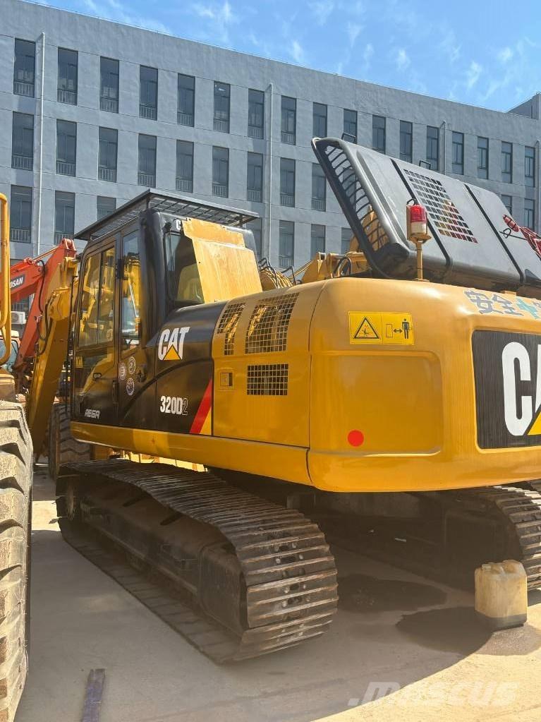 CAT 320D 대형 굴삭기 29톤 이상