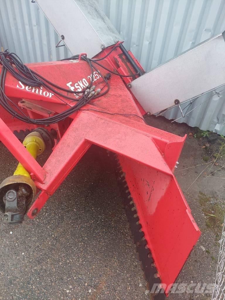 Esko 2252 H 제설기