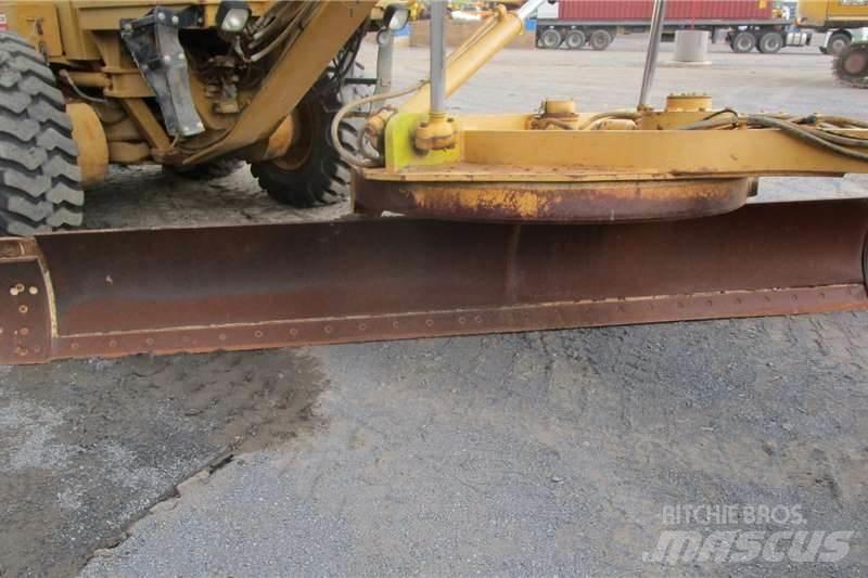 CAT 140H 그레이더