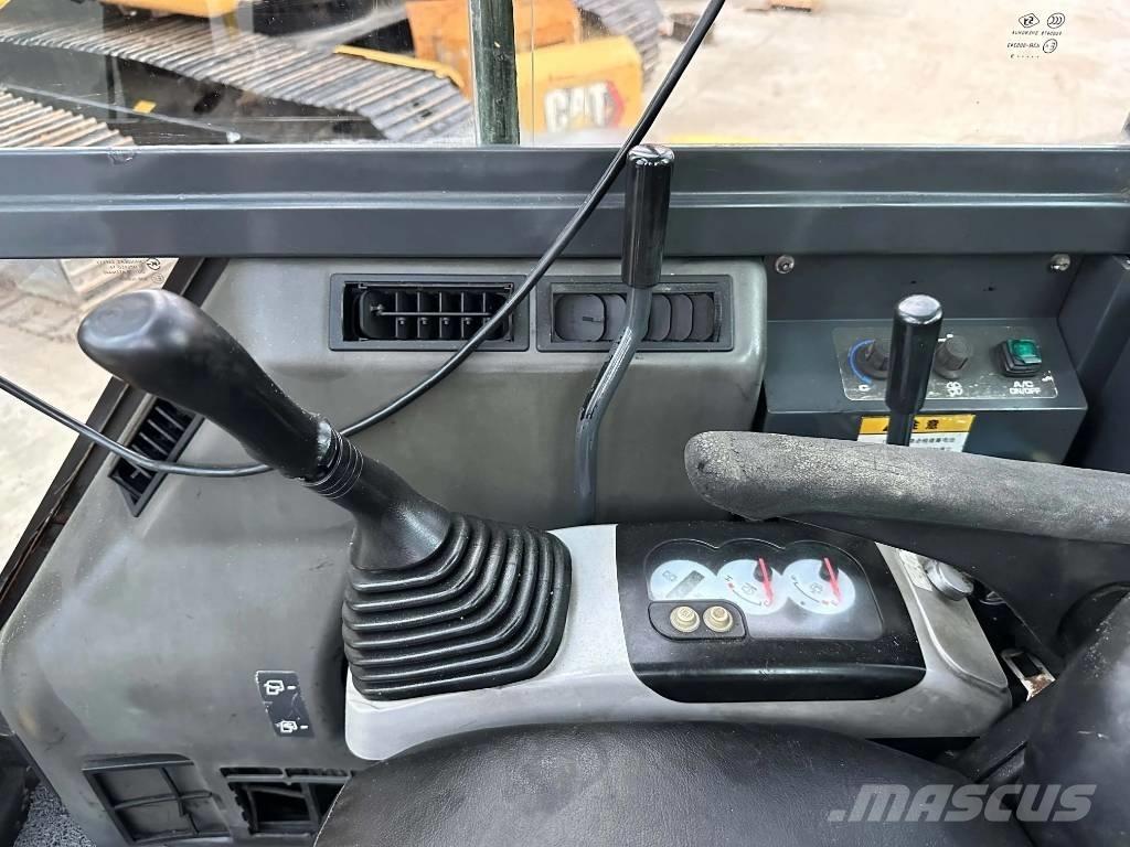 Komatsu PC55MR 소형 굴삭기 7톤 미만
