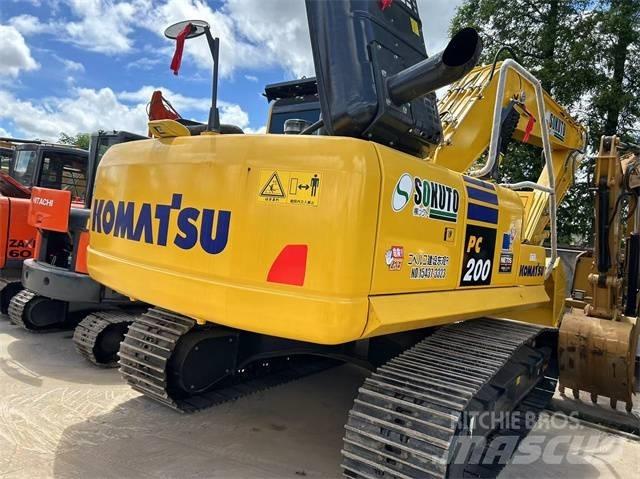 Komatsu PC 200-8 대형 굴삭기 29톤 이상