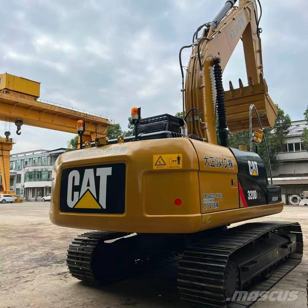 CAT 320 D 대형 굴삭기 29톤 이상