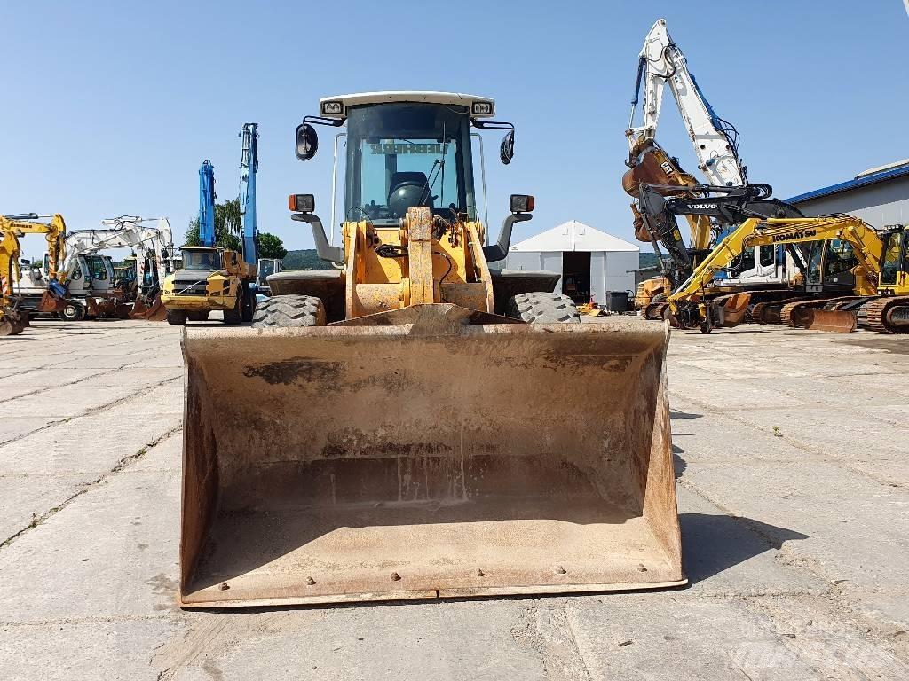 Liebherr L 538  휠로우더