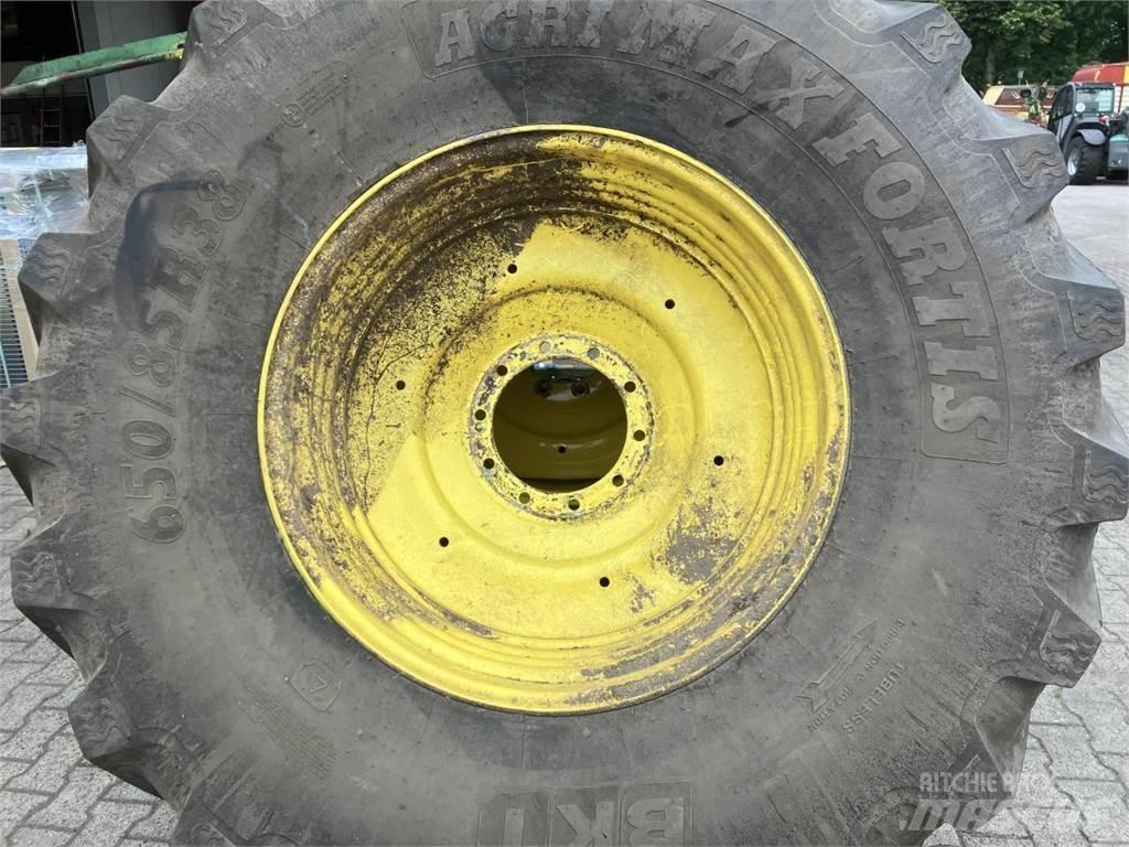 BKT 650/85R38 타이어, 휠 및 림