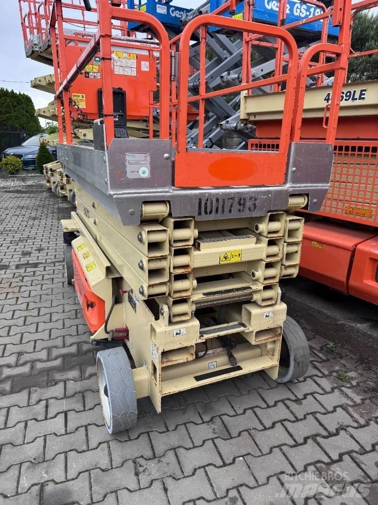 JLG 3246 ES 가위형 리프트
