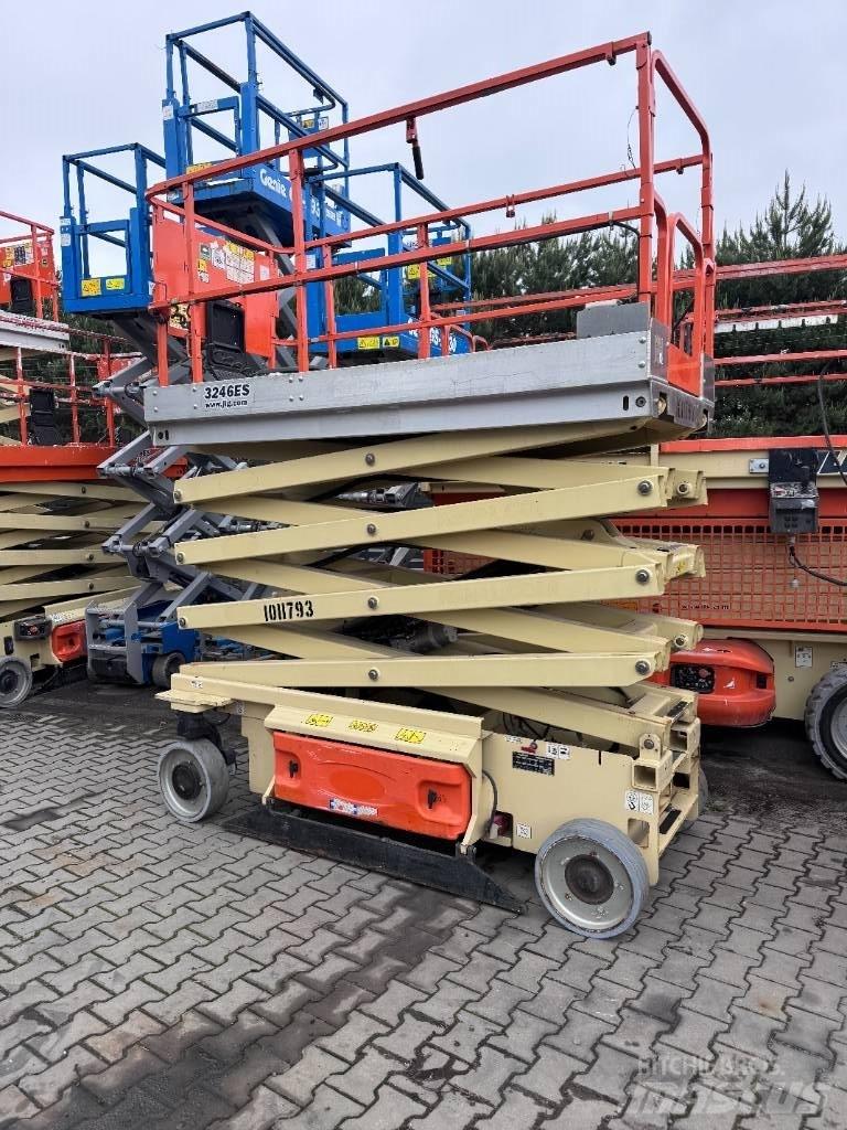 JLG 3246 ES 가위형 리프트