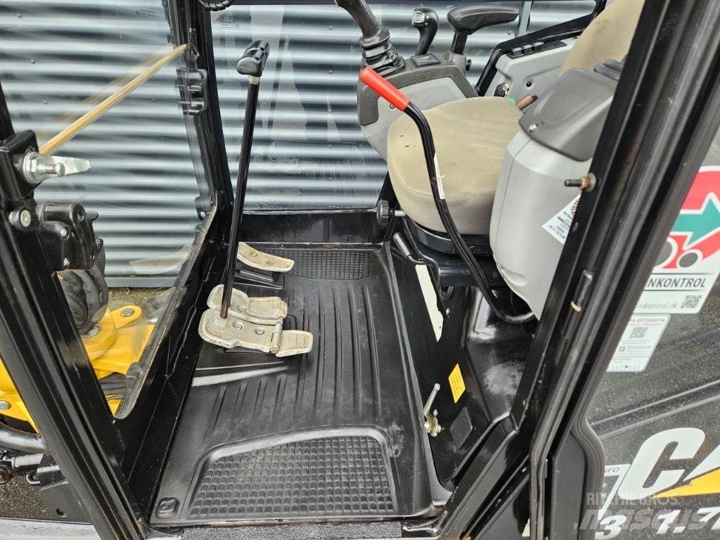 CAT 301.7 D 소형 굴삭기 7톤 미만