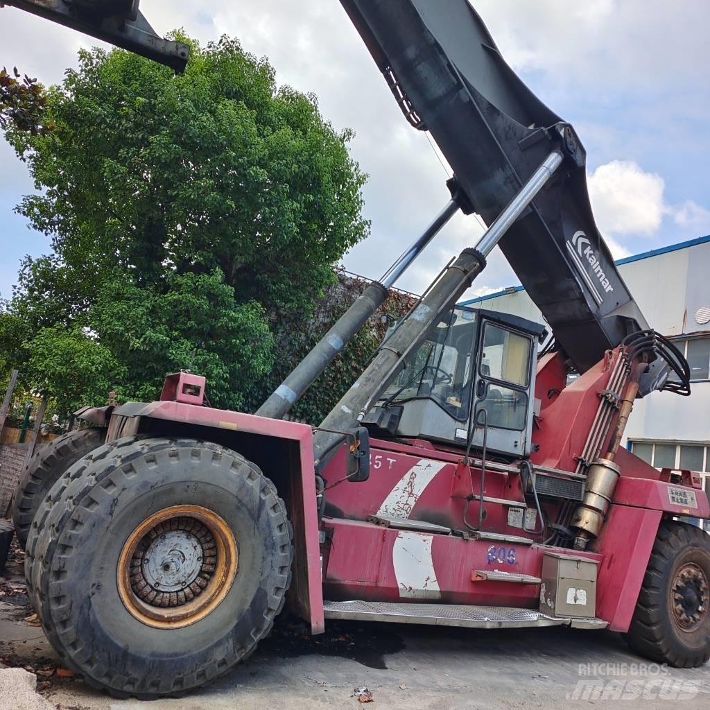 Kalmar DRF450 리치 스태커