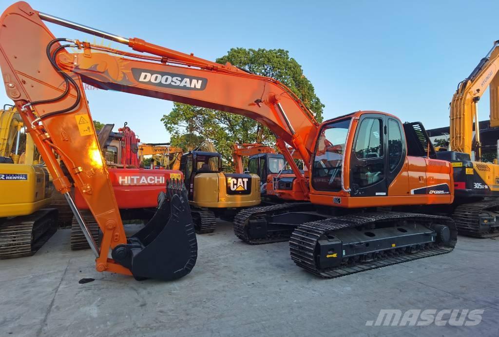 Doosan DX 225 LC 대형 굴삭기 29톤 이상