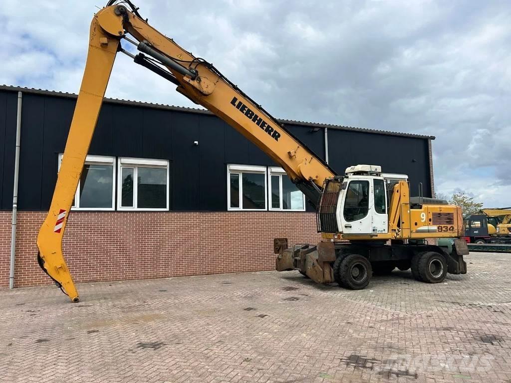 Liebherr A934C 폐기물/산업 처리기