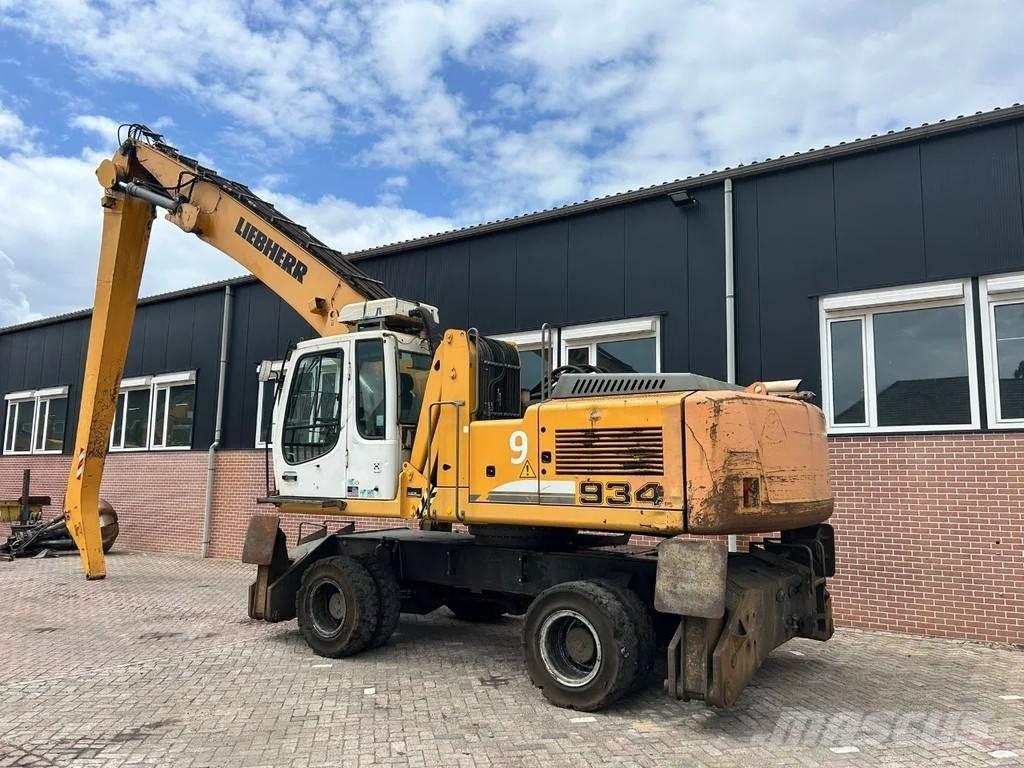 Liebherr A934C 폐기물/산업 처리기