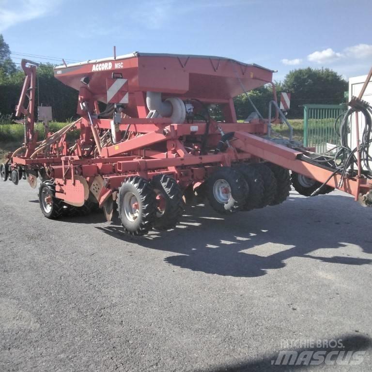 Kverneland MSC 400 드릴