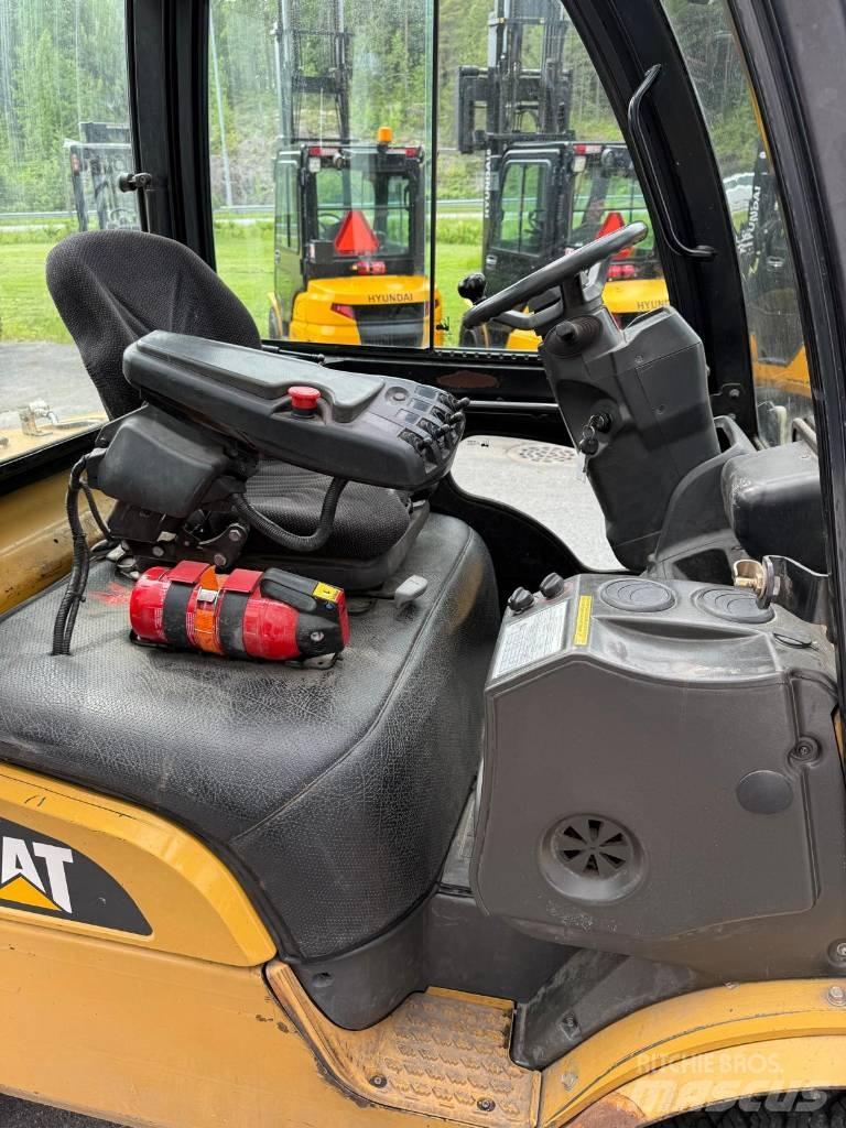 CAT GP 30 N LPG 지게차