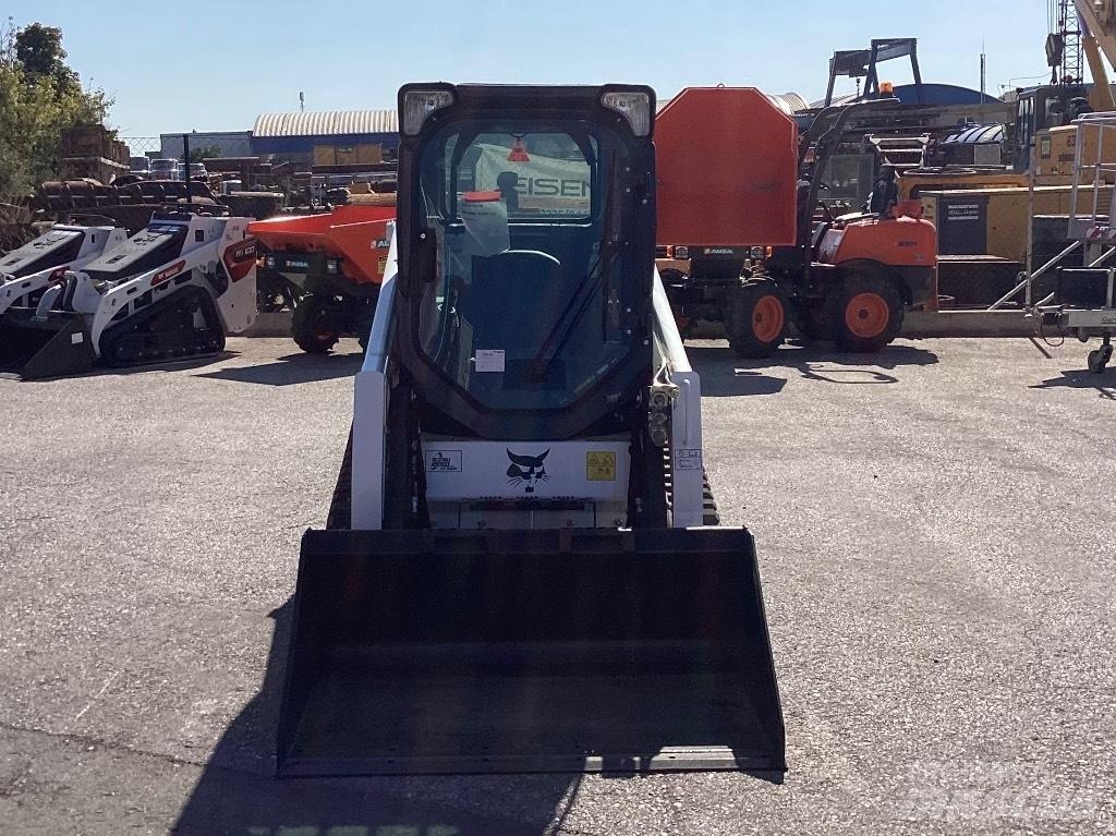 Bobcat T 450  스키드로더