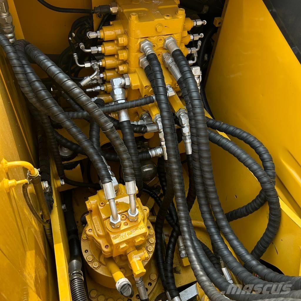 Komatsu 110 대형 굴삭기 29톤 이상