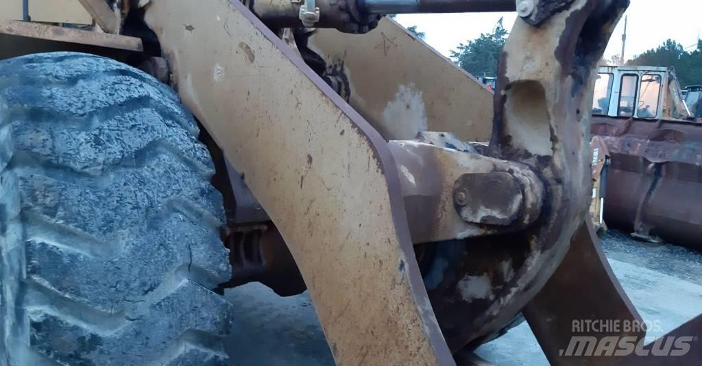 Komatsu WA500-1  휠로우더