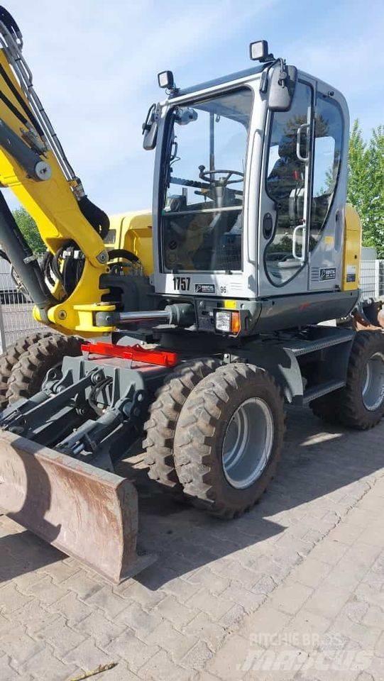 Wacker Neuson EW 100  휠 굴삭기