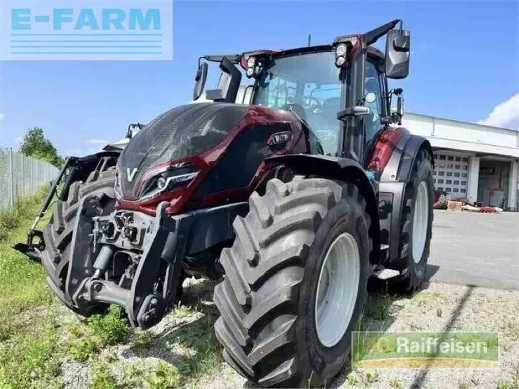 Valtra q305 트랙터