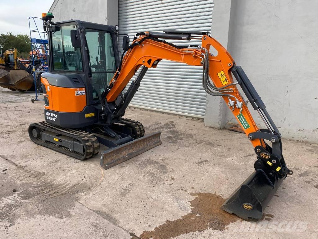 Develon DX 27 Z-7 소형 굴삭기 7톤 미만