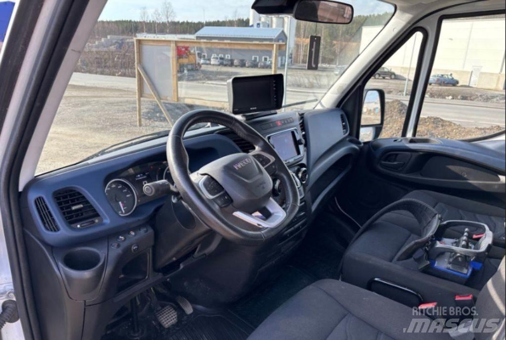 Iveco Iveco Daily 크레인 트럭