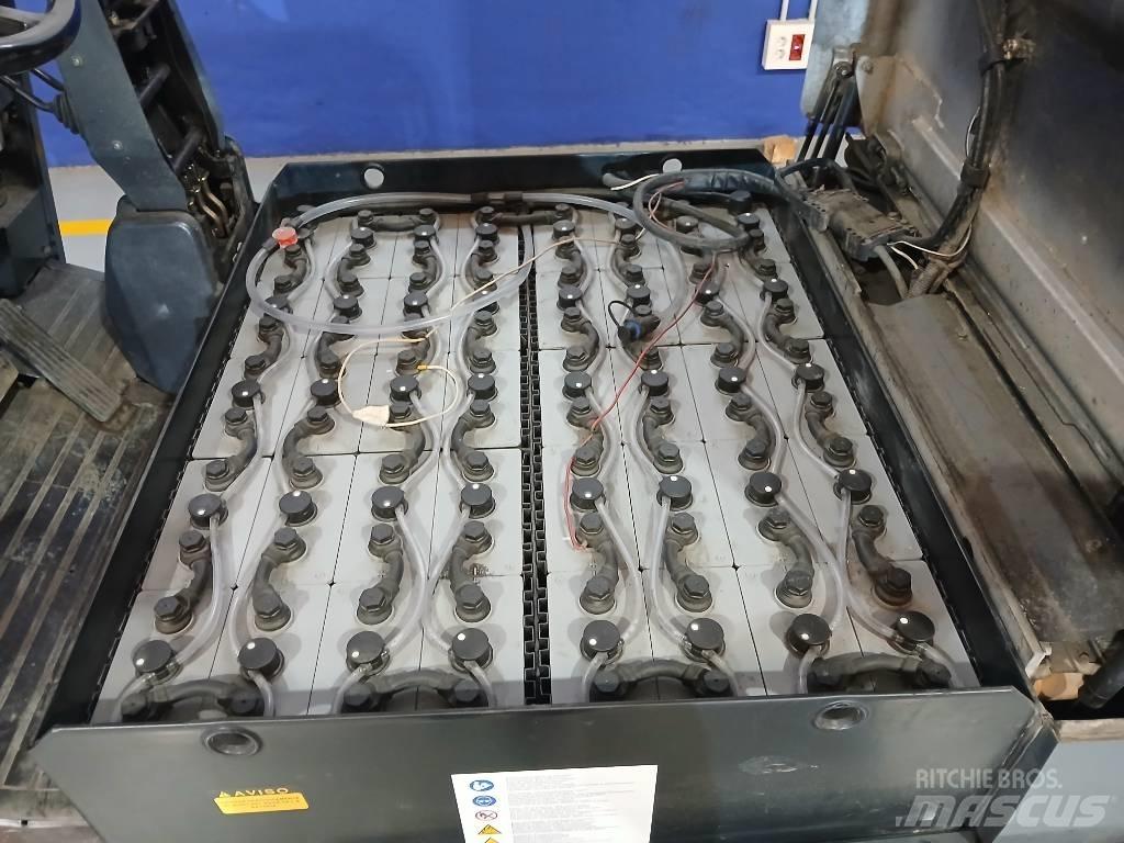 Nissan GQ02 L 30 CU 전동 지게차
