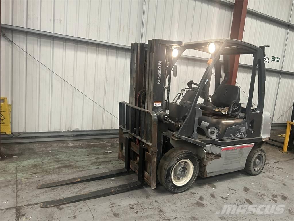 Nissan Y1D2A25Q 디젤 지게차