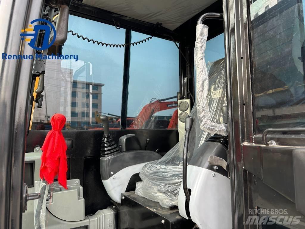 CAT 306E with rubber 소형 굴삭기 7톤 미만