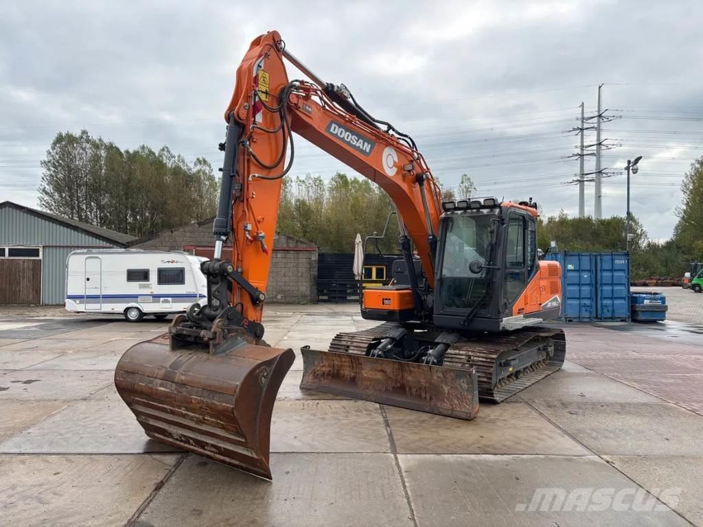 Doosan DX140LC-7 대형 굴삭기 29톤 이상