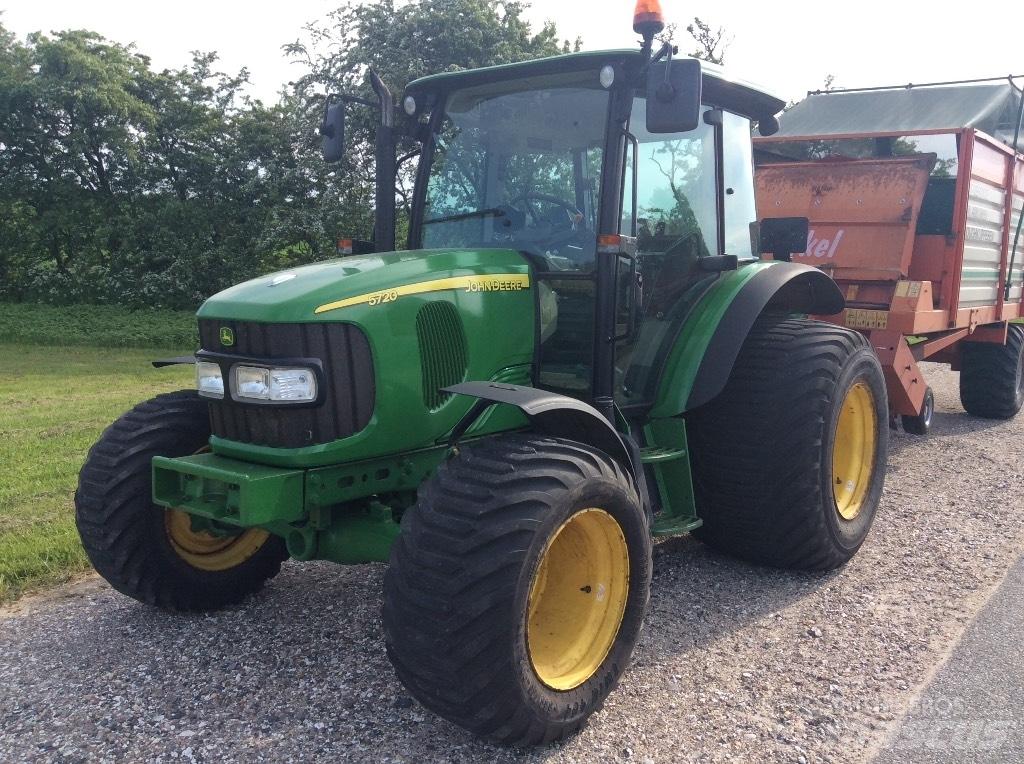 John Deere 5720 트랙터