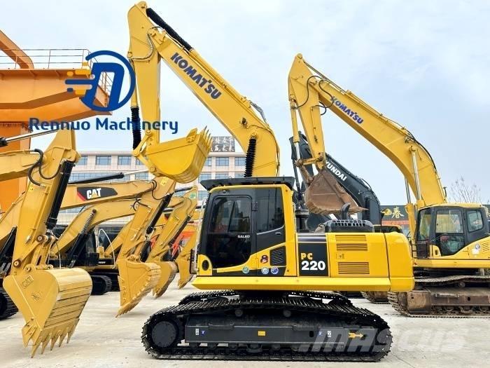 Komatsu PC 220-8 대형 굴삭기 29톤 이상