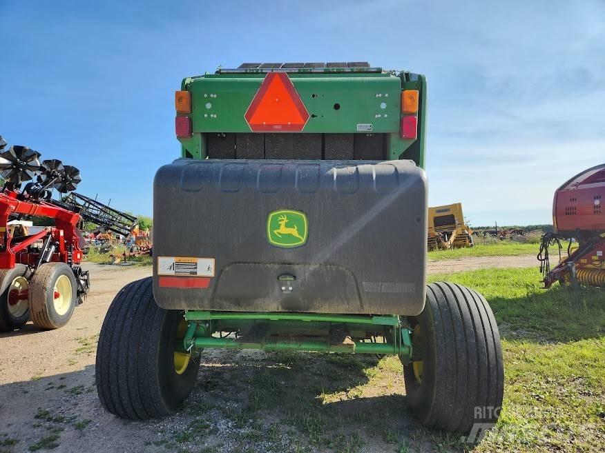 John Deere 450 M 원형 곤포기
