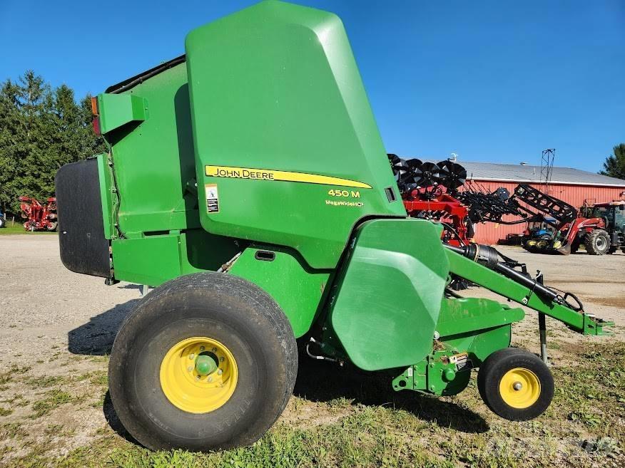 John Deere 450 M 원형 곤포기