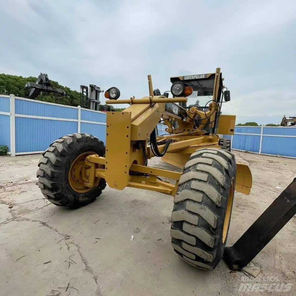 CAT 140K 그레이더