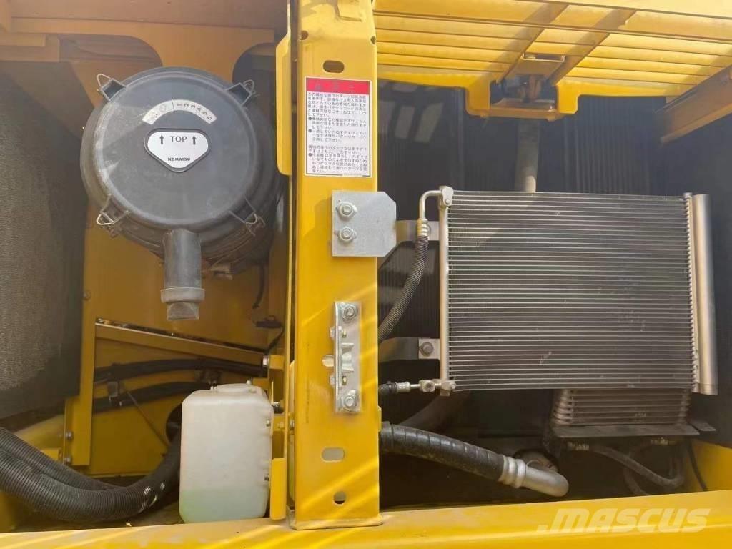 Komatsu PC 200 8N 대형 굴삭기 29톤 이상