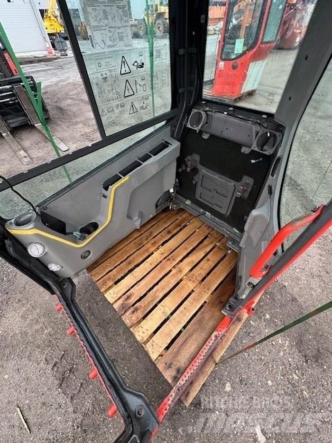 Volvo ECR 88 D 캐빈 및 인테리어