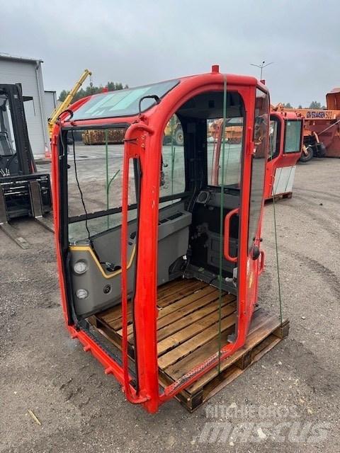 Volvo ECR 88 D 캐빈 및 인테리어