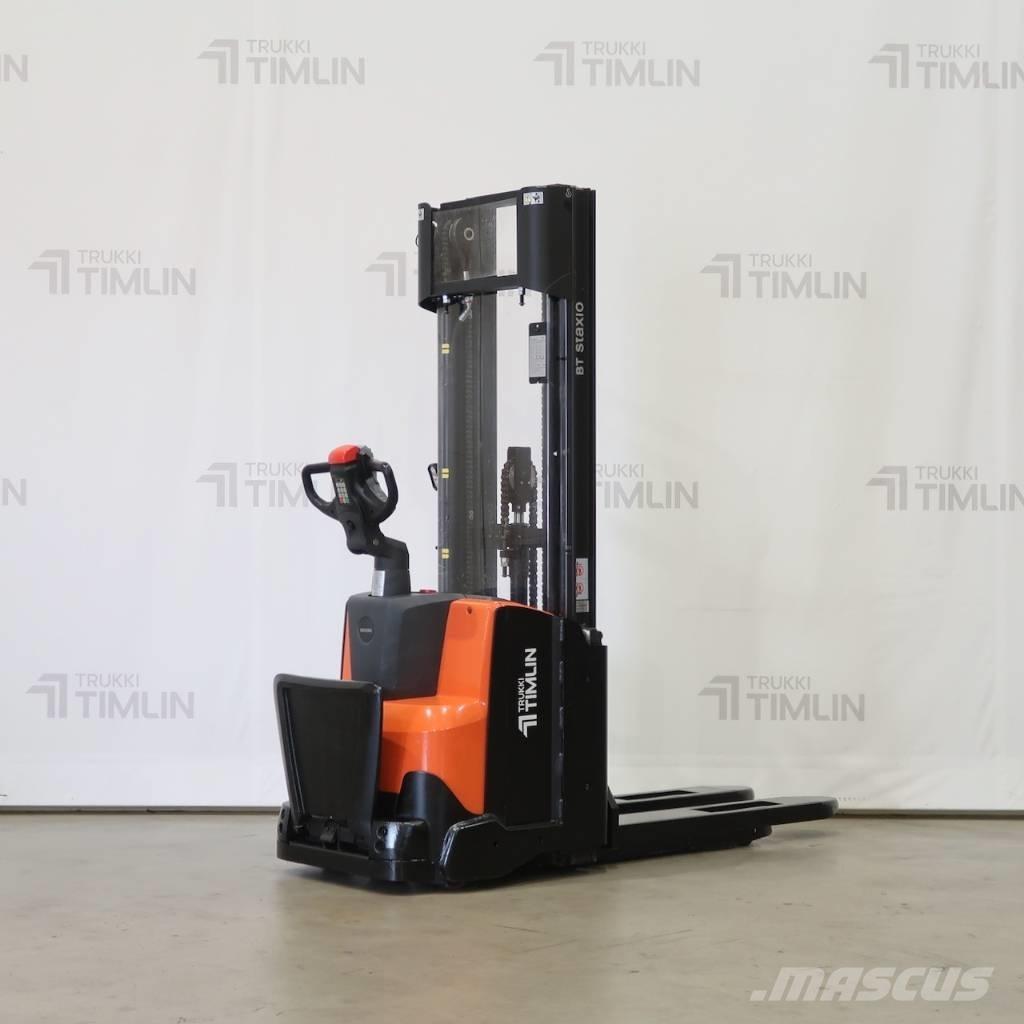 Toyota SWE120L 보행식 리치 지게차