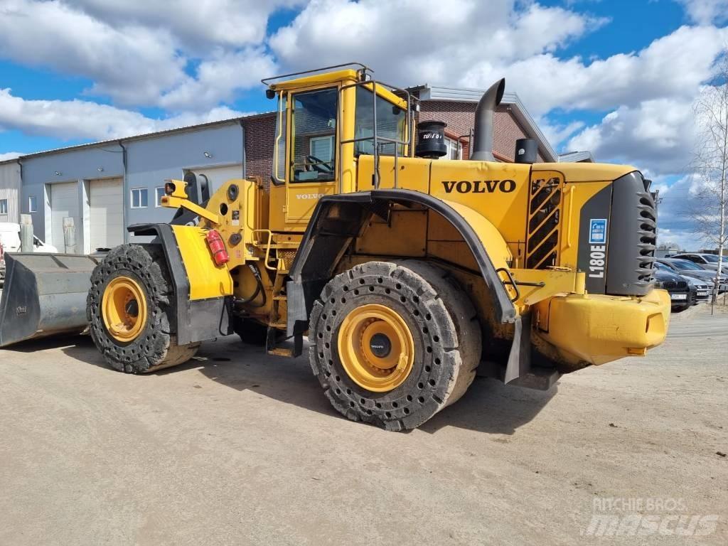 Volvo L 180 E  휠로우더