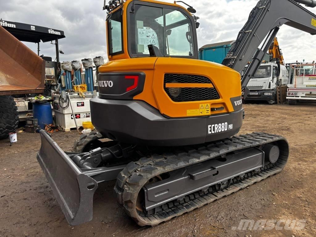 Volvo ECR 88 D 중형굴삭기 7톤-28톤