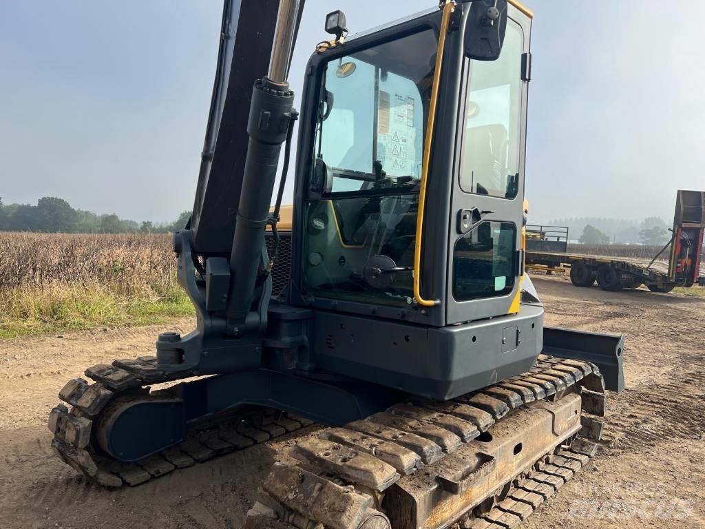 Volvo ECR 88 D 중형굴삭기 7톤-28톤
