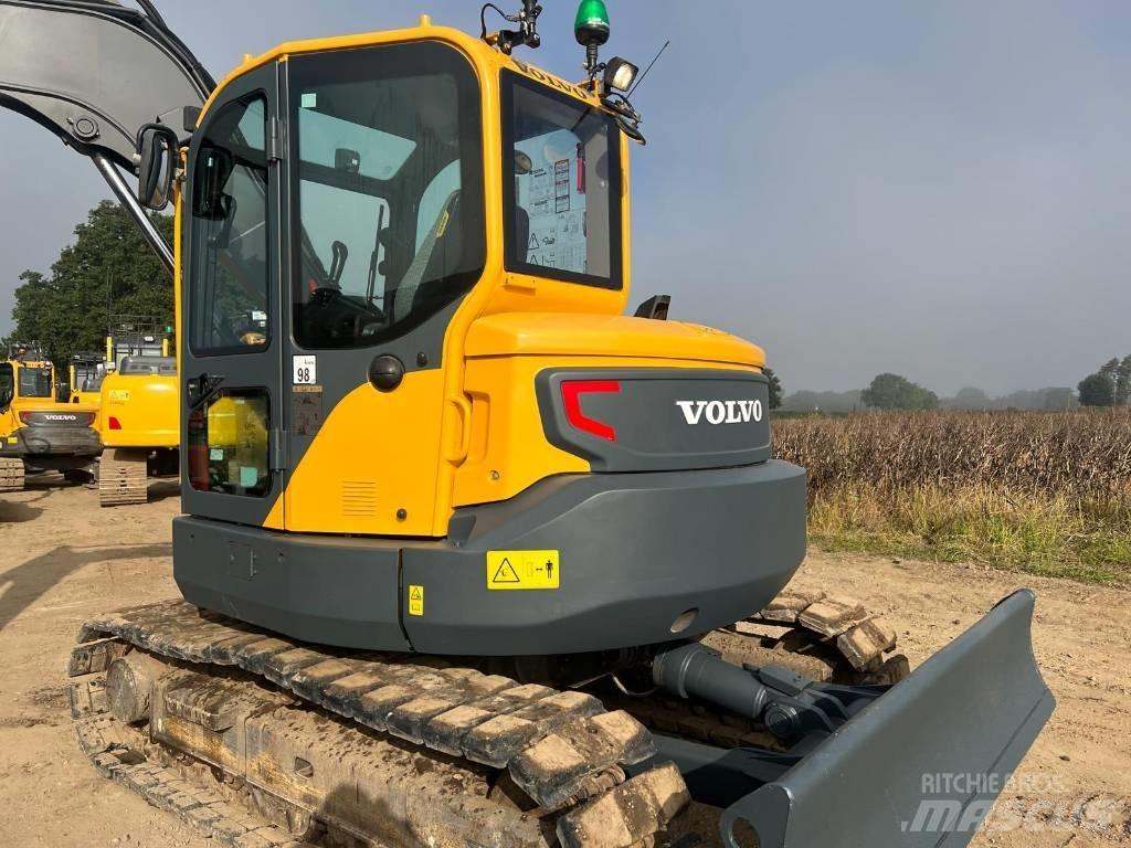 Volvo ECR 88 D 중형굴삭기 7톤-28톤