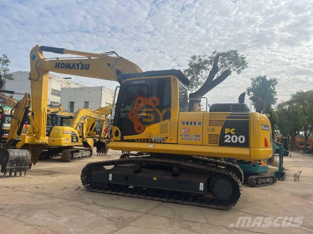 Komatsu PC 200-8 대형 굴삭기 29톤 이상